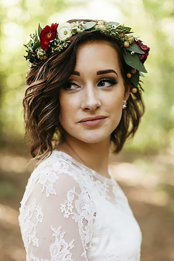 18 Gorgeous Wedding Hairstyles with Flower Crown – Andrea 